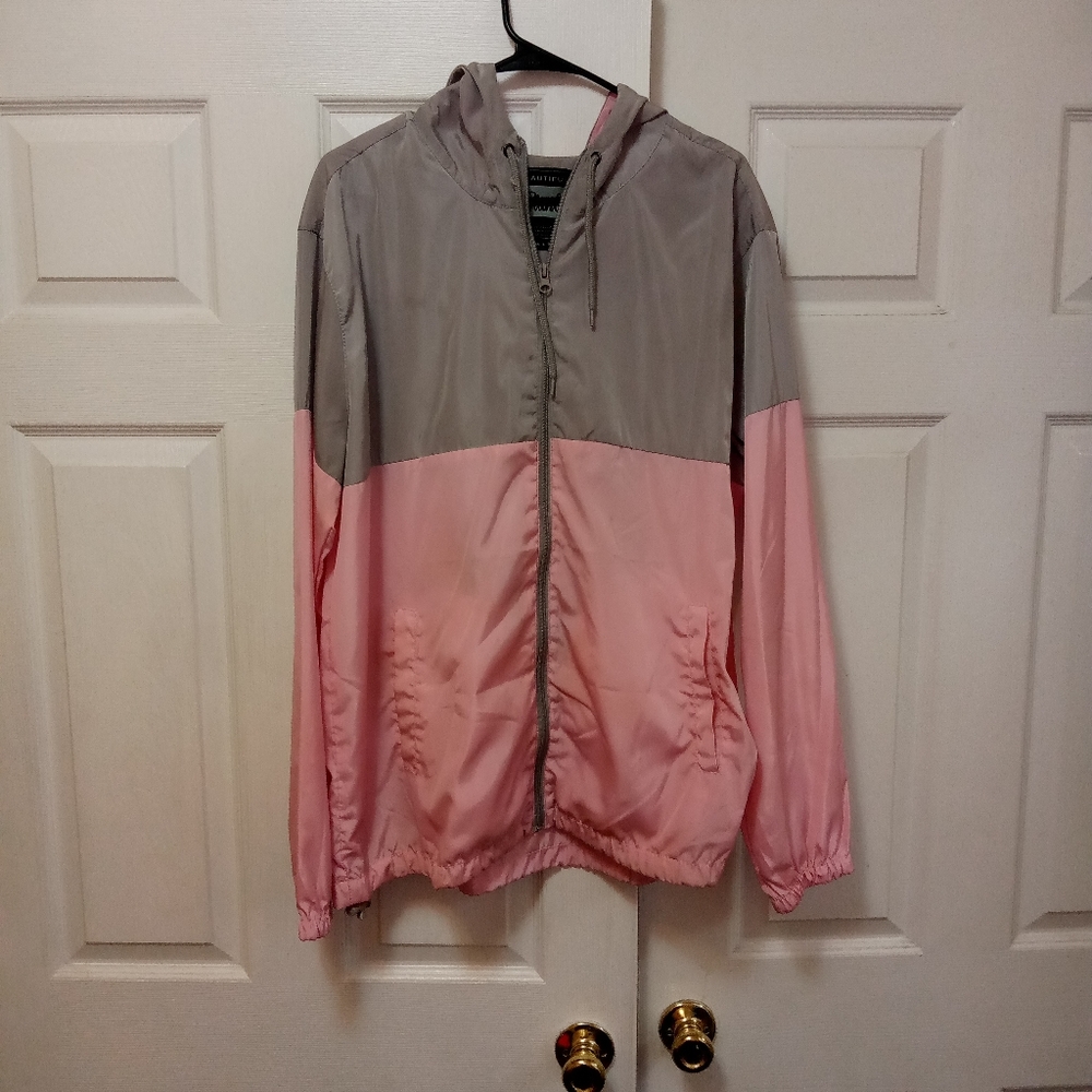 Men windbreaker beautiful giant brand  Men size XL.